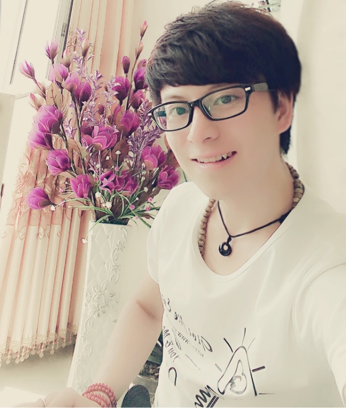半°的第三张照片--包头闪婚服务中心